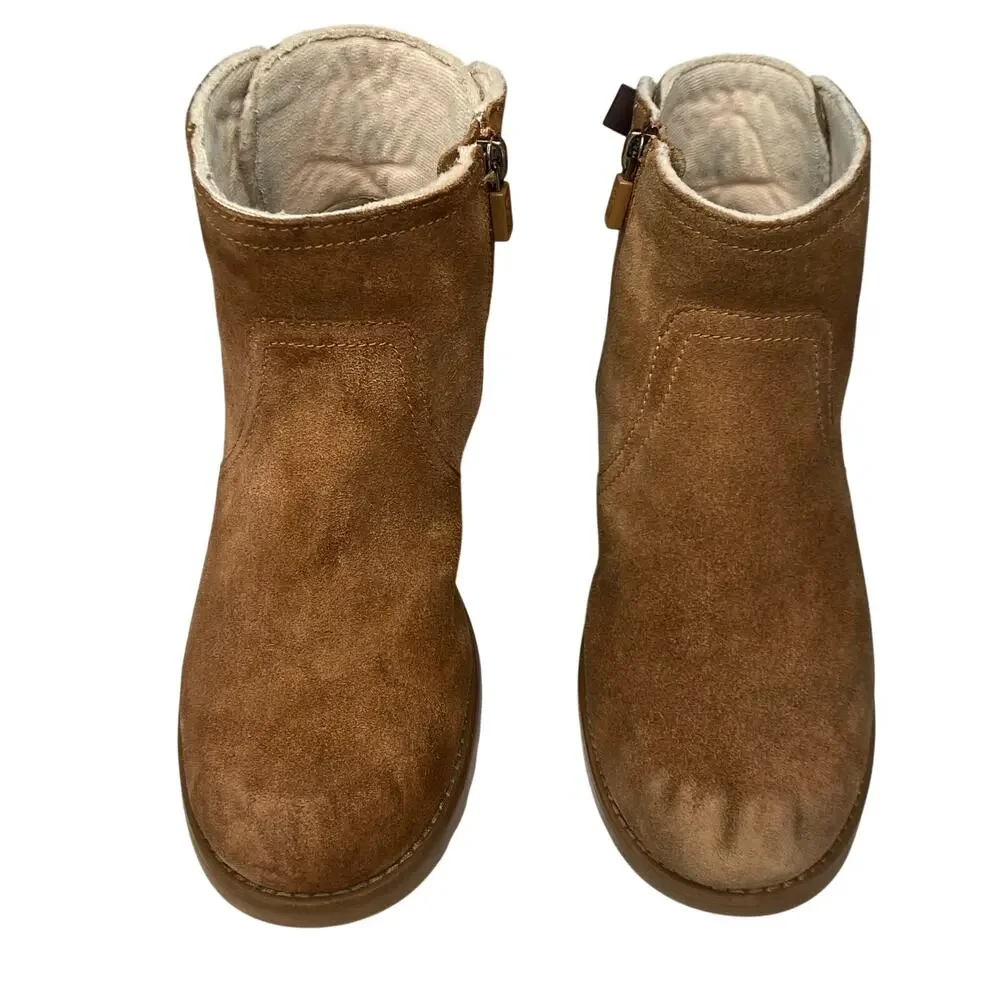 UGG Kids' Cecily Ankle Boot Girls Sz 6 Chestnut Suede with Bow